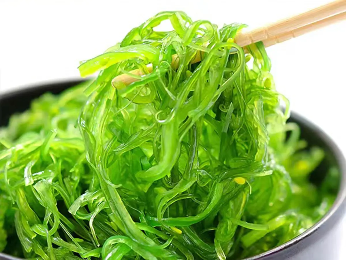 Seasoned seaweed salad at Suisen Ramen & Sushi, a Ramen Restaurant in Oxnard
